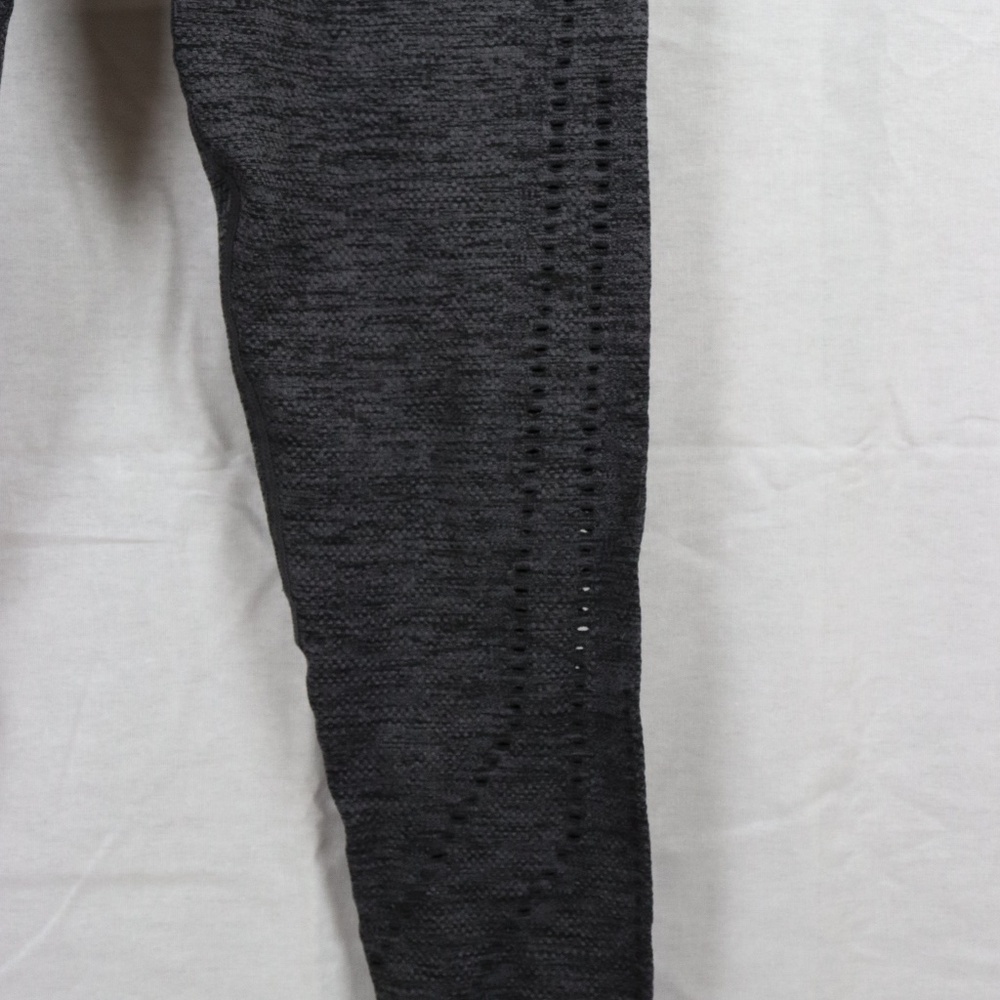 Lolë legging - Picture 3 of 5